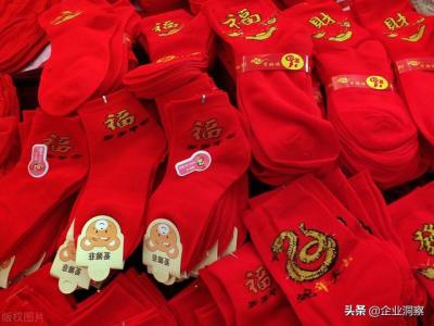 为什么本命年要穿红内裤红袜子